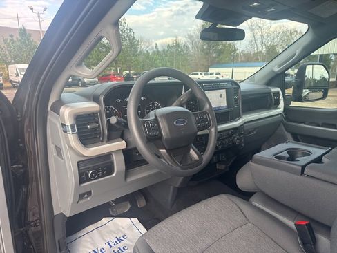 Used 2024 Ford F250 XL w/ STX Appearance Package image 8