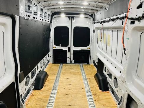 Used 2024 Ford Transit 250 148 High Roof Extended w/ Load Area Protection Package RWD image 24