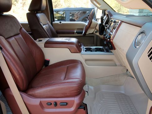 Used 2011 Ford F350 King Ranch w/ FX4 Off Road Pkg image 40