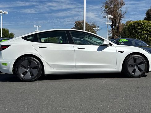 Used 2023 Tesla Model 3 Standard Range image 4