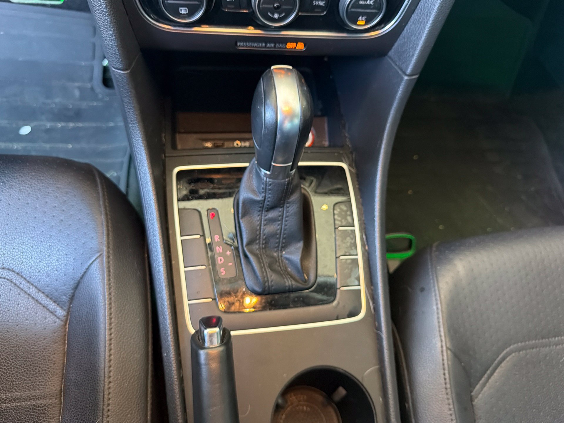 Used 2017 Volkswagen Passat 1.8T R-Line FWD image 17