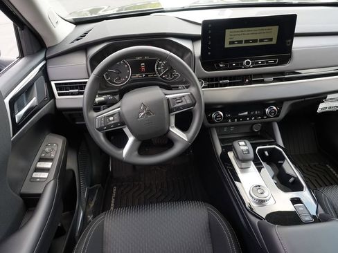 New 2026 Mitsubishi Outlander ES AWD/4WD image 20