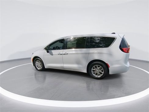 New 2025 Chrysler Voyager LX image 6