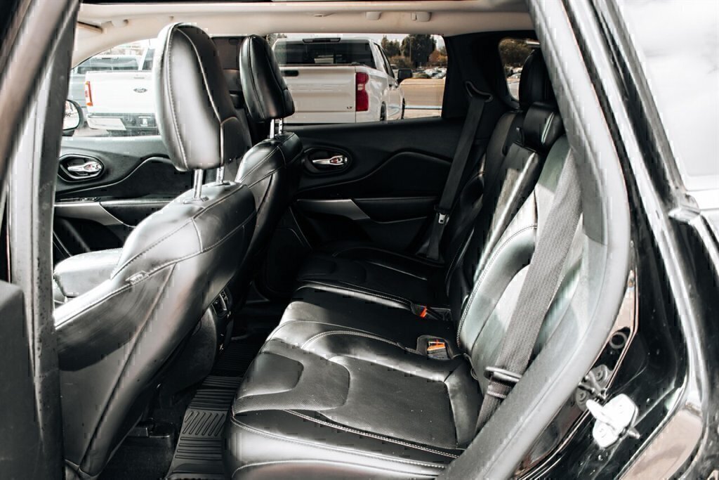 Used 2021 Jeep Cherokee Limited AWD/4WD image 63