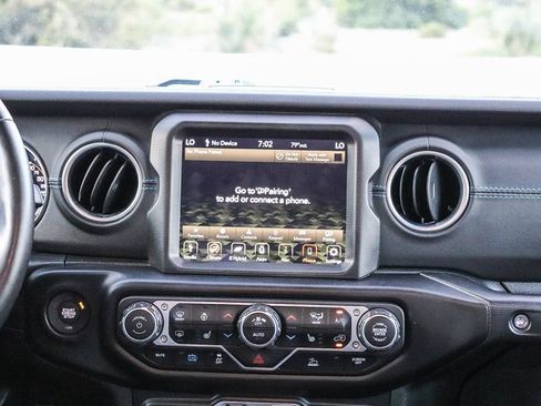 Used 2021 Jeep Wrangler Unlimited Rubicon 4xe w/ Cold Weather Group AWD/4WD image 16