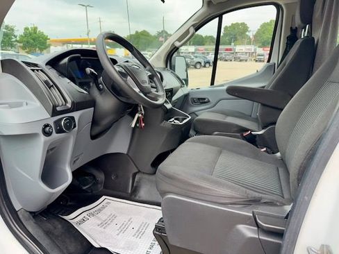 Used 2018 Ford Transit 250 130 Low Roof w/ Exterior Upgrade Package RWD image 11
