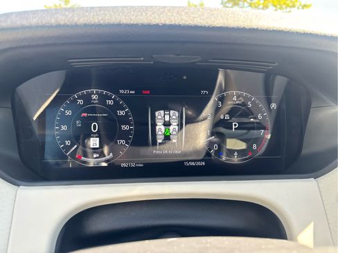 Used 2018 Land Rover Range Rover Velar R-Dynamic SE AWD/4WD image 29