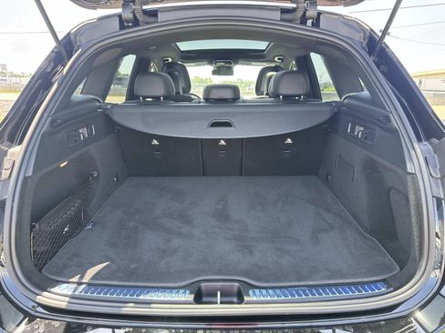 Used 2026 Mercedes-Benz GLC 300 image 8