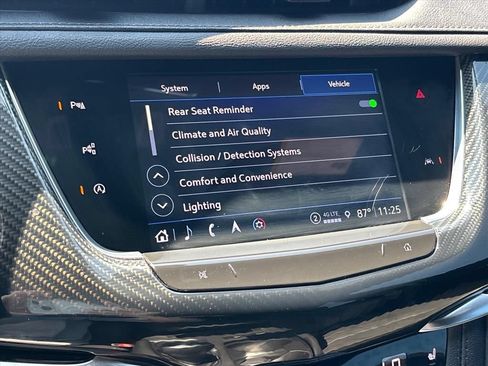 Used 2024 Cadillac XT6 Sport w/ Technology Package AWD/4WD image 41