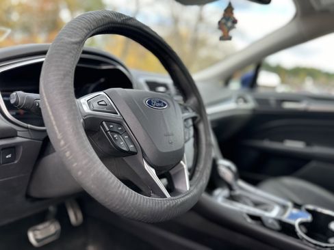 Used 2014 Ford Fusion Titanium image 17