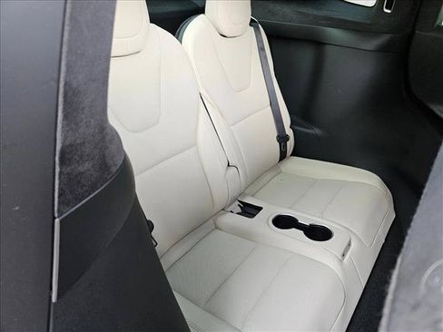 Used 2022 Tesla Model X AWD/4WD image 21