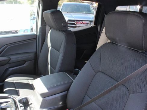 New 2026 GMC Canyon Elevation w/ Convenience Package image 2