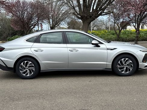 New 2026 Hyundai Sonata Blue image 3