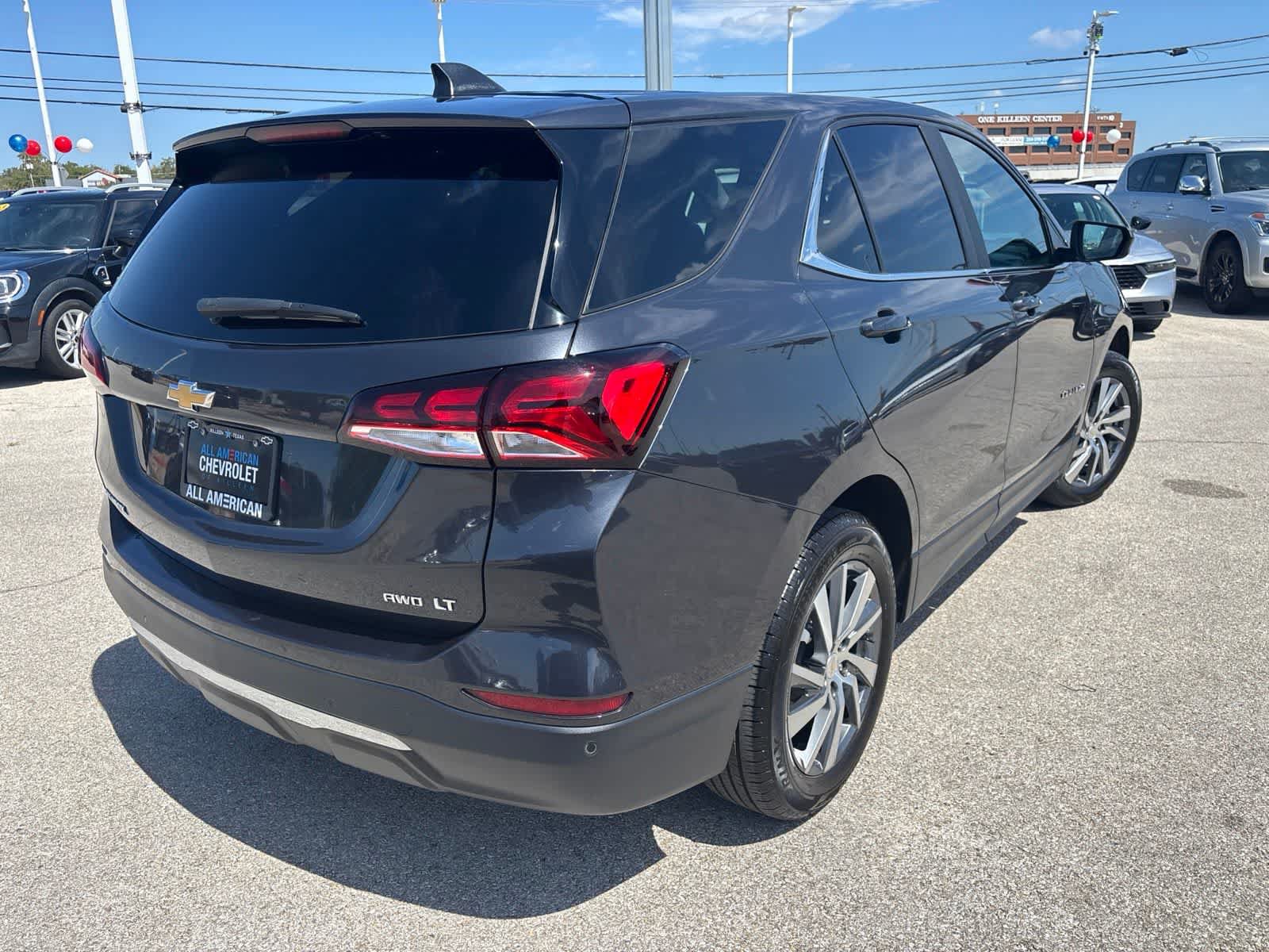 Used 2023 Chevrolet Equinox LT AWD/4WD image 3