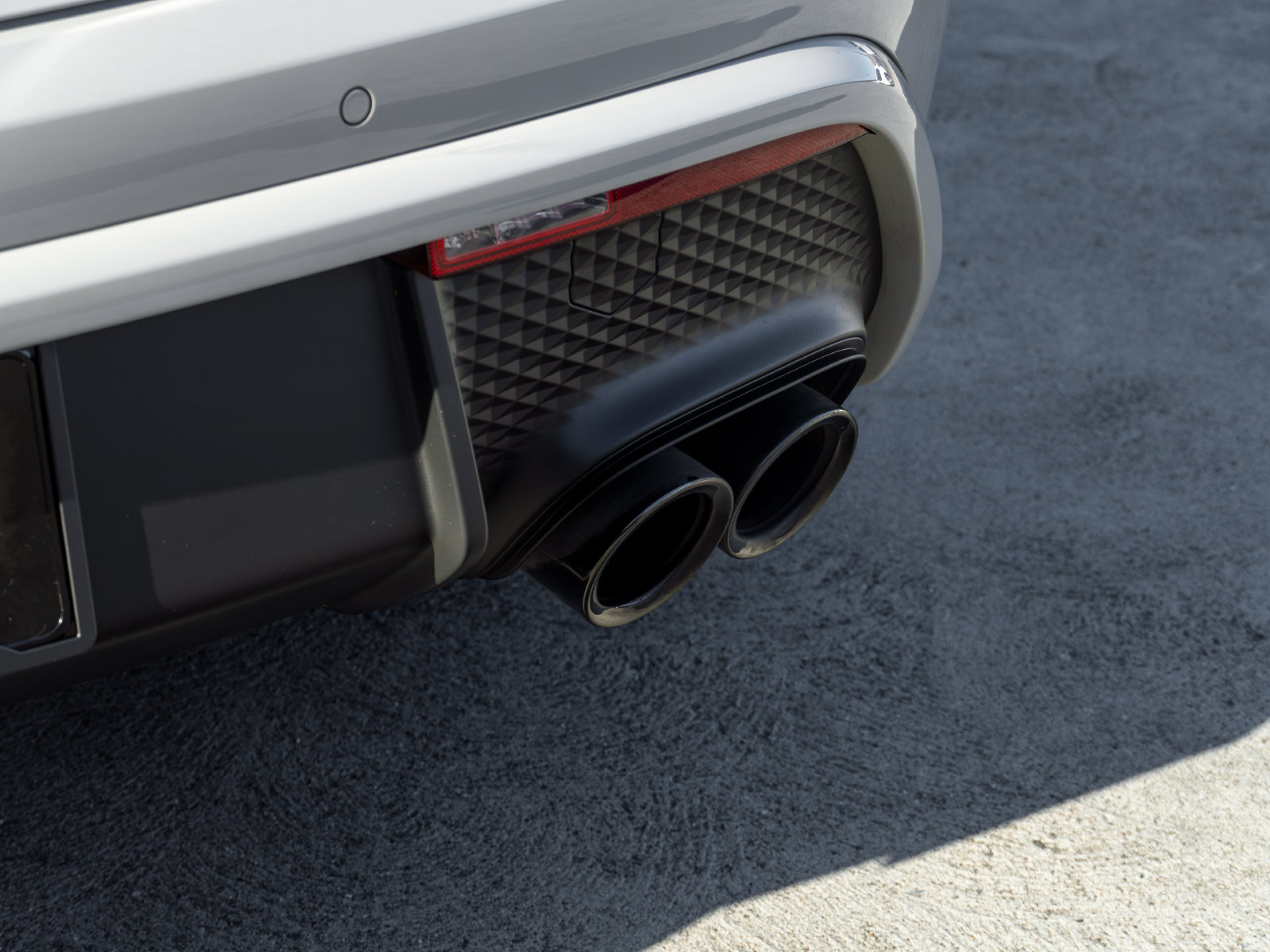 Certified 2023 Porsche Macan S AWD/4WD image 20