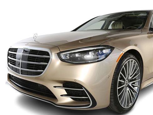 Used 2023 Mercedes-Benz S 500 4MATIC image 8