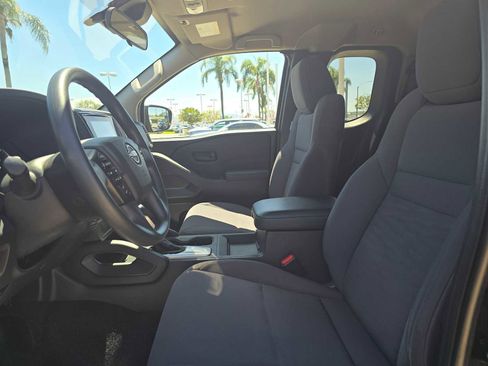 Used 2022 Nissan Frontier S w/ Technology Package RWD image 18