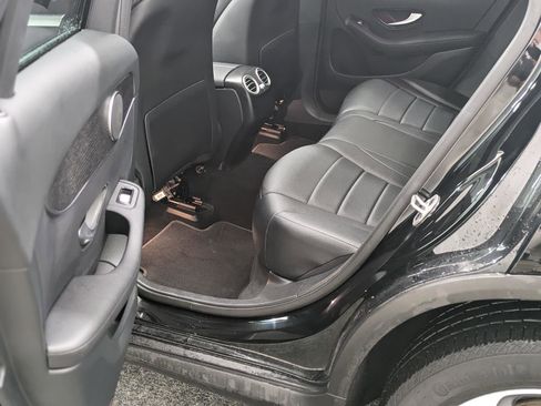 Used 2022 Mercedes-Benz GLC 300 4MATIC image 25