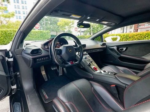 Used 2016 Lamborghini Huracan LP 610-4 Avio image 3