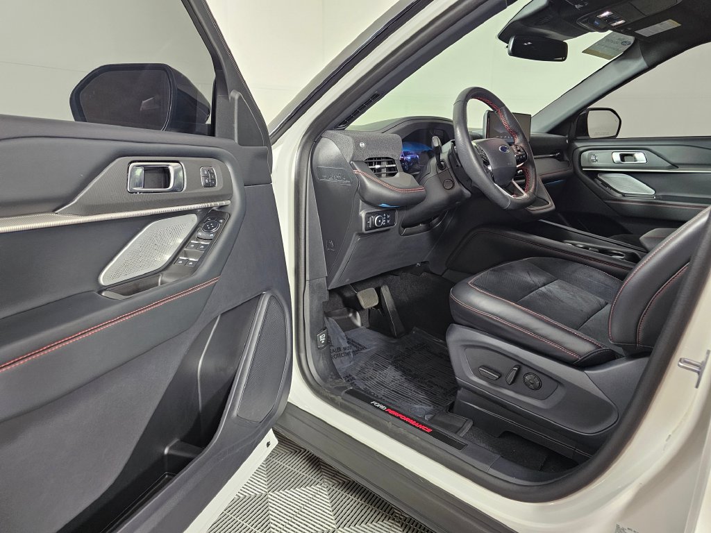 Certified 2025 Ford Explorer ST AWD/4WD image 23