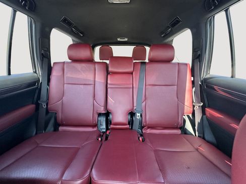 Used 2023 Lexus GX 460 Luxury w/ Accessory Package image 13