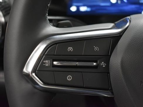 New 2026 Chevrolet Equinox LT w/ Convenience Package II FWD image 16