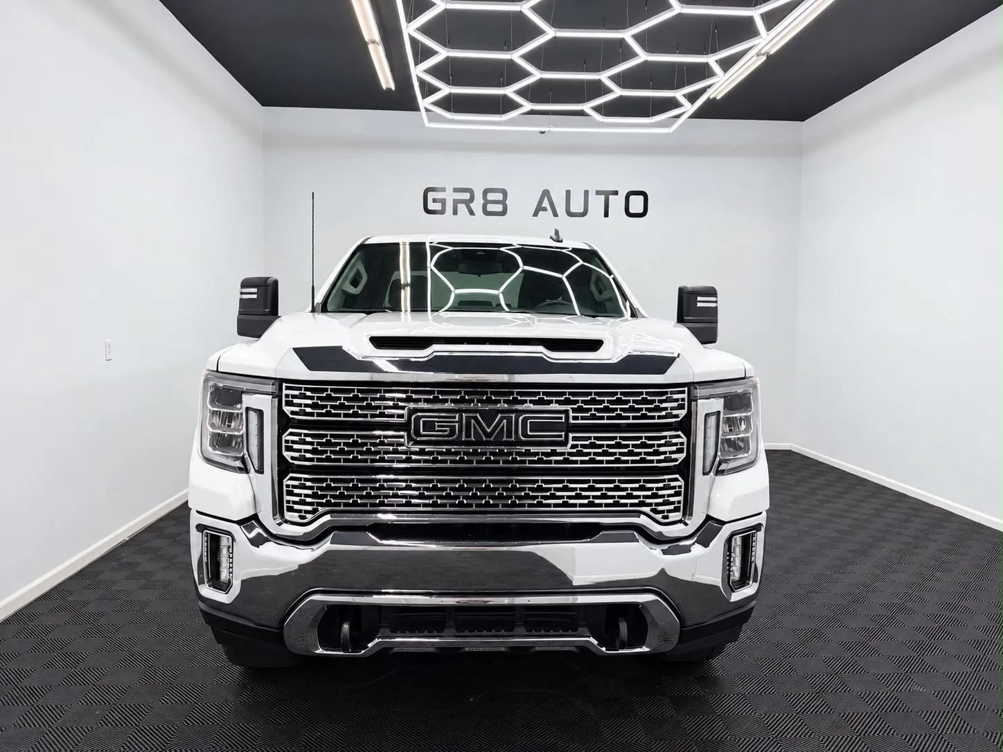 Used 2024 GMC Sierra 2500 Pro AWD/4WD image 2
