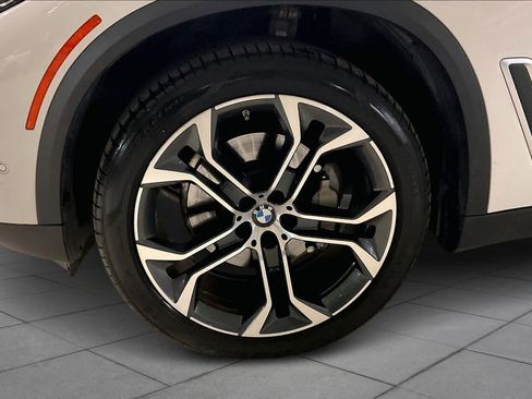 Used 2021 BMW X5 xDrive40i w/ Convenience Package image 11