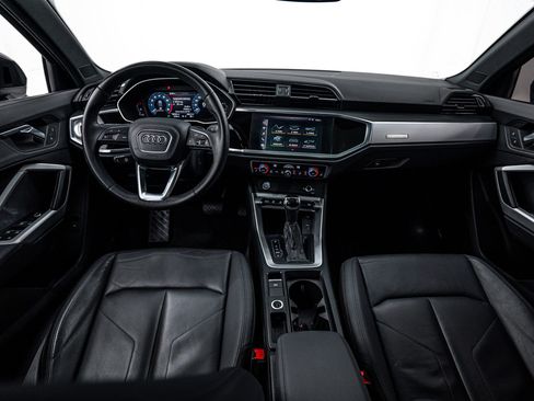 Used 2020 Audi Q3 2.0T Premium w/ Convenience Package image 8