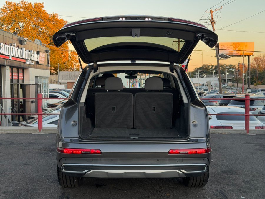 Used 2022 Audi Q7 3.0T Premium Plus w/ Premium Plus Package AWD/4WD image 32