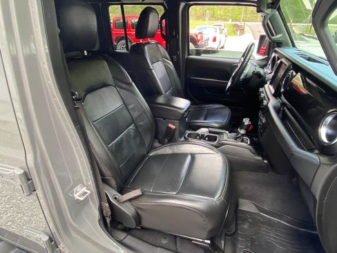 Used 2021 Jeep Wrangler Unlimited Sahara image 17