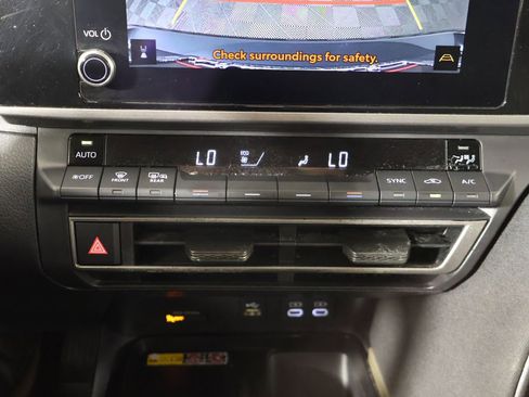 Used 2025 Toyota Camry LE image 41