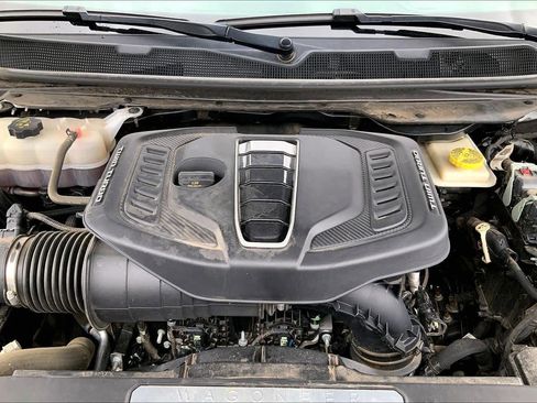 Used 2024 Jeep Grand Wagoneer L Series II w/ Quick Order Packagew 28T AWD/4WD image 33