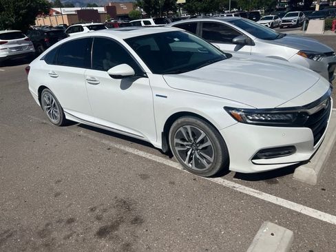 Used 2018 Honda Accord Touring image 5