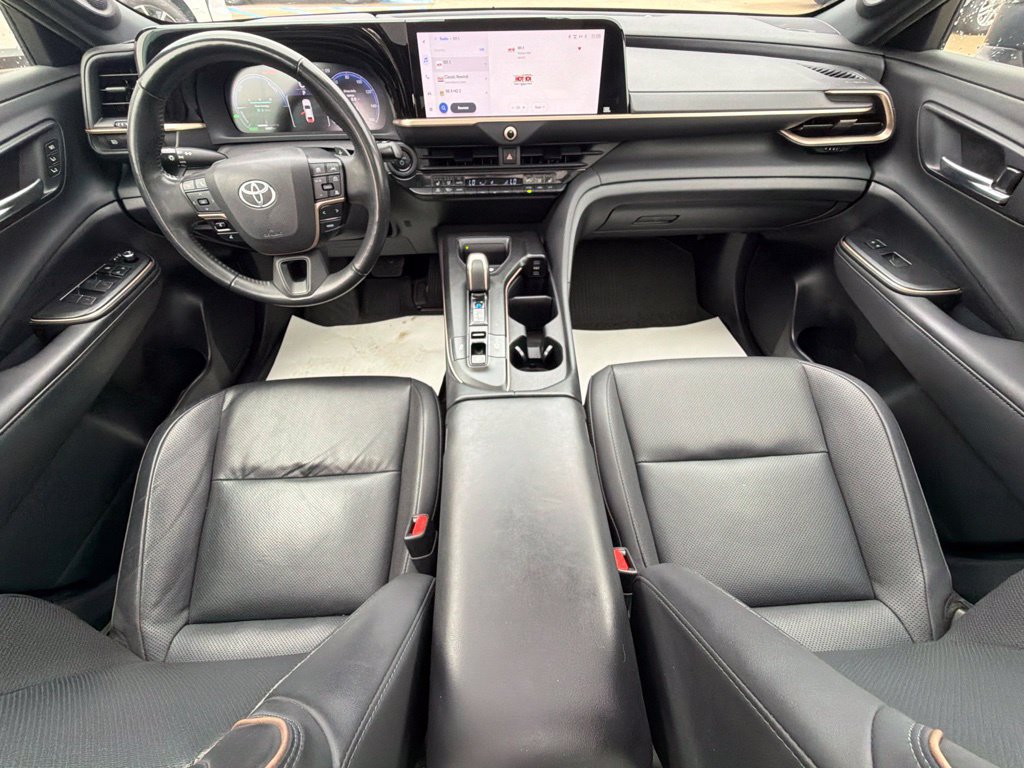 Used 2023 Toyota Crown Platinum AWD/4WD image 23