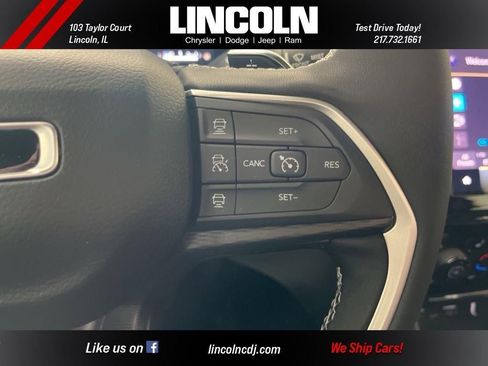 New 2025 Jeep Grand Cherokee Altitude image 19