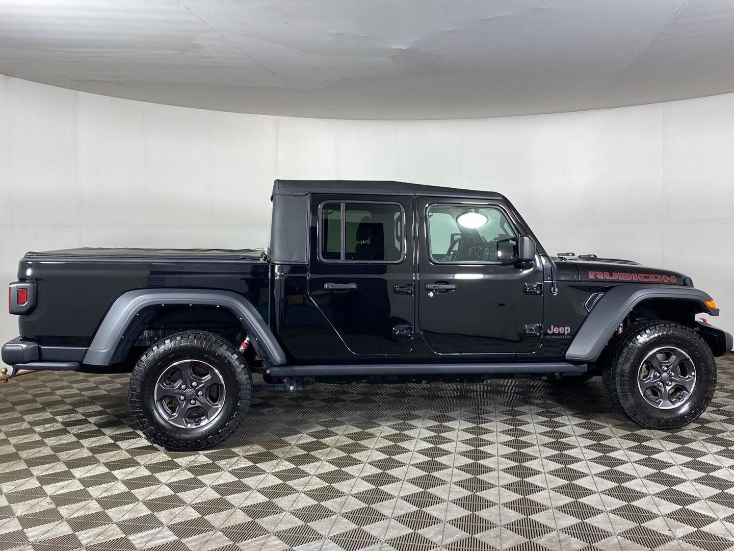 Used 2022 Jeep Gladiator Rubicon AWD/4WD image 4