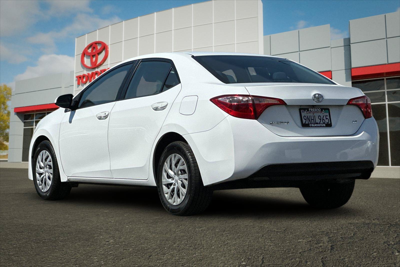 Used 2018 Toyota Corolla LE FWD image 5