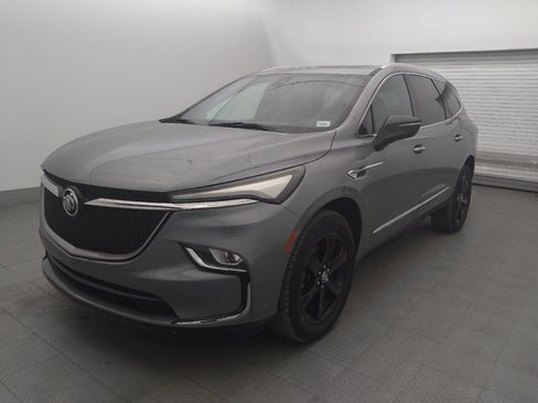 Used 2023 Buick Enclave Essence w/ Experience Buick Package FWD image 2
