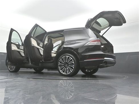 Certified 2023 Lincoln Aviator Black Label image 56