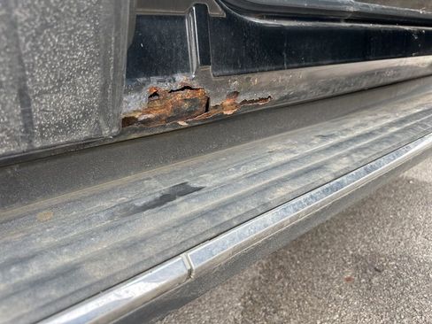 Used 2007 Cadillac Escalade AWD w/ Information Package image 19