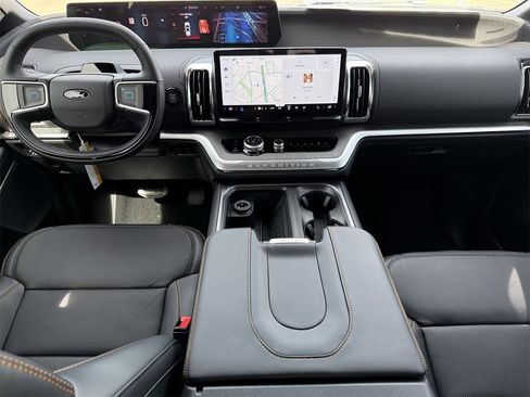 New 2025 Ford Expedition Tremor image 9