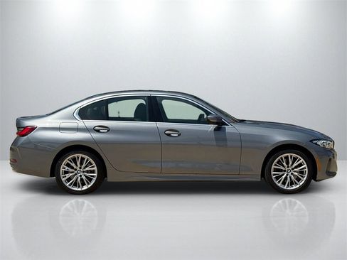 Used 2024 BMW 330i Sedan image 4