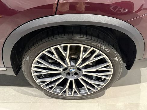 Used 2024 BMW X5 xDrive40i w/ Premium Package AWD/4WD image 10