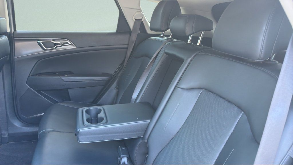 Used 2024 Kia Sportage SX FWD image 34