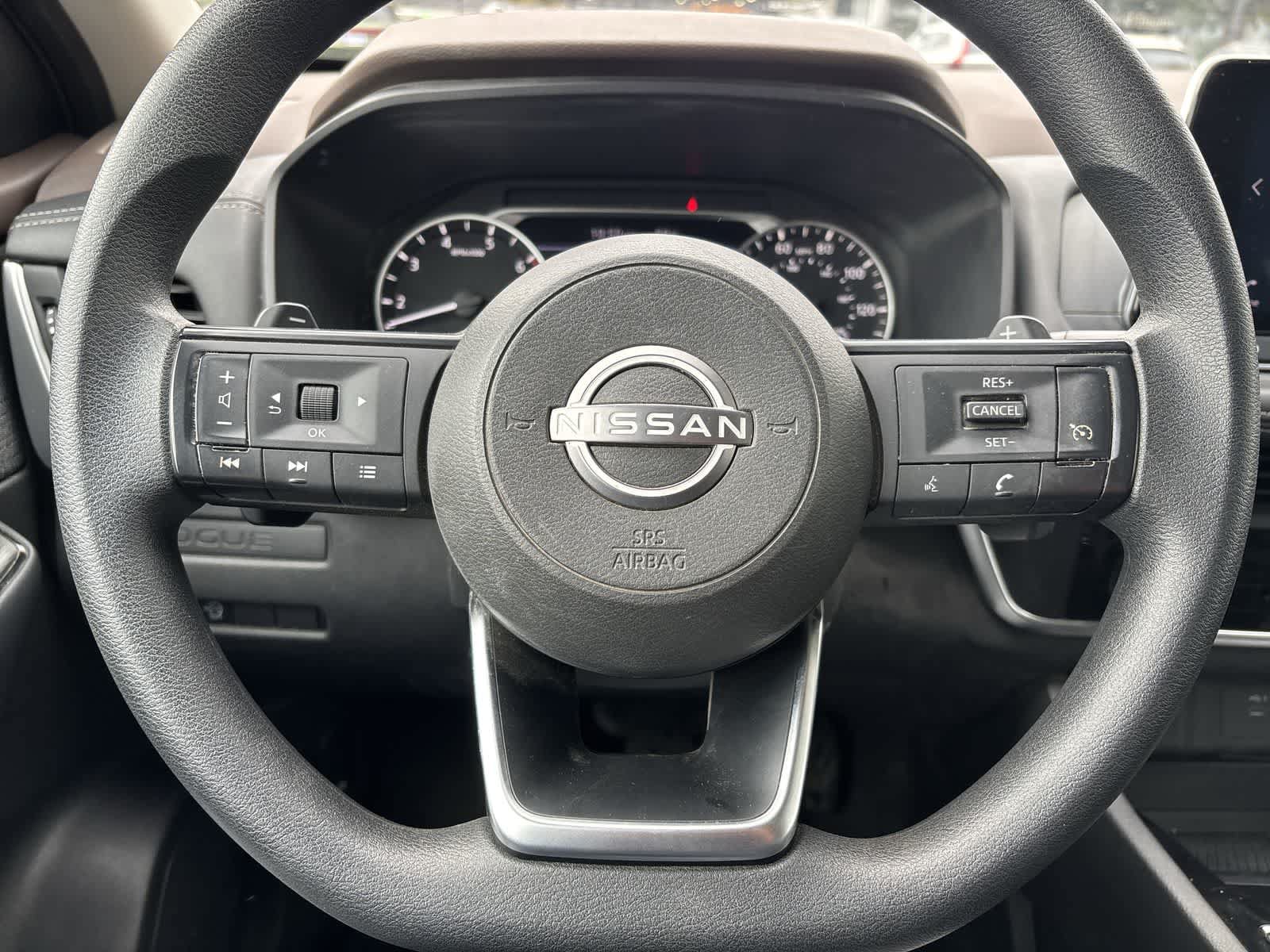 Used 2023 Nissan Rogue S AWD/4WD image 8