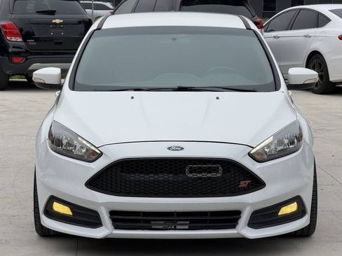 Used 2016 Ford Focus ST FWD image 2