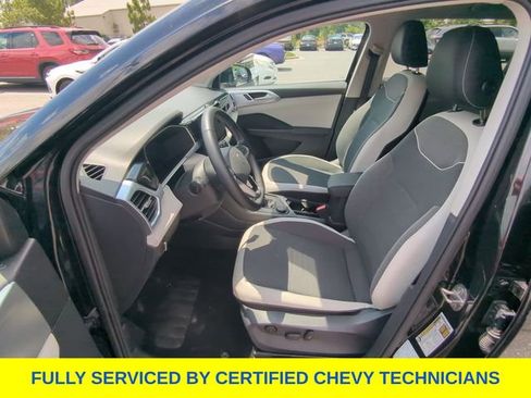 Used 2025 Volkswagen Taos SE AWD/4WD image 24
