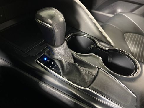 Certified 2020 Toyota Camry SE FWD image 21