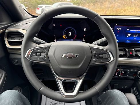 Used 2025 Chevrolet TrailBlazer ACTIV w/ Convenience Package image 19